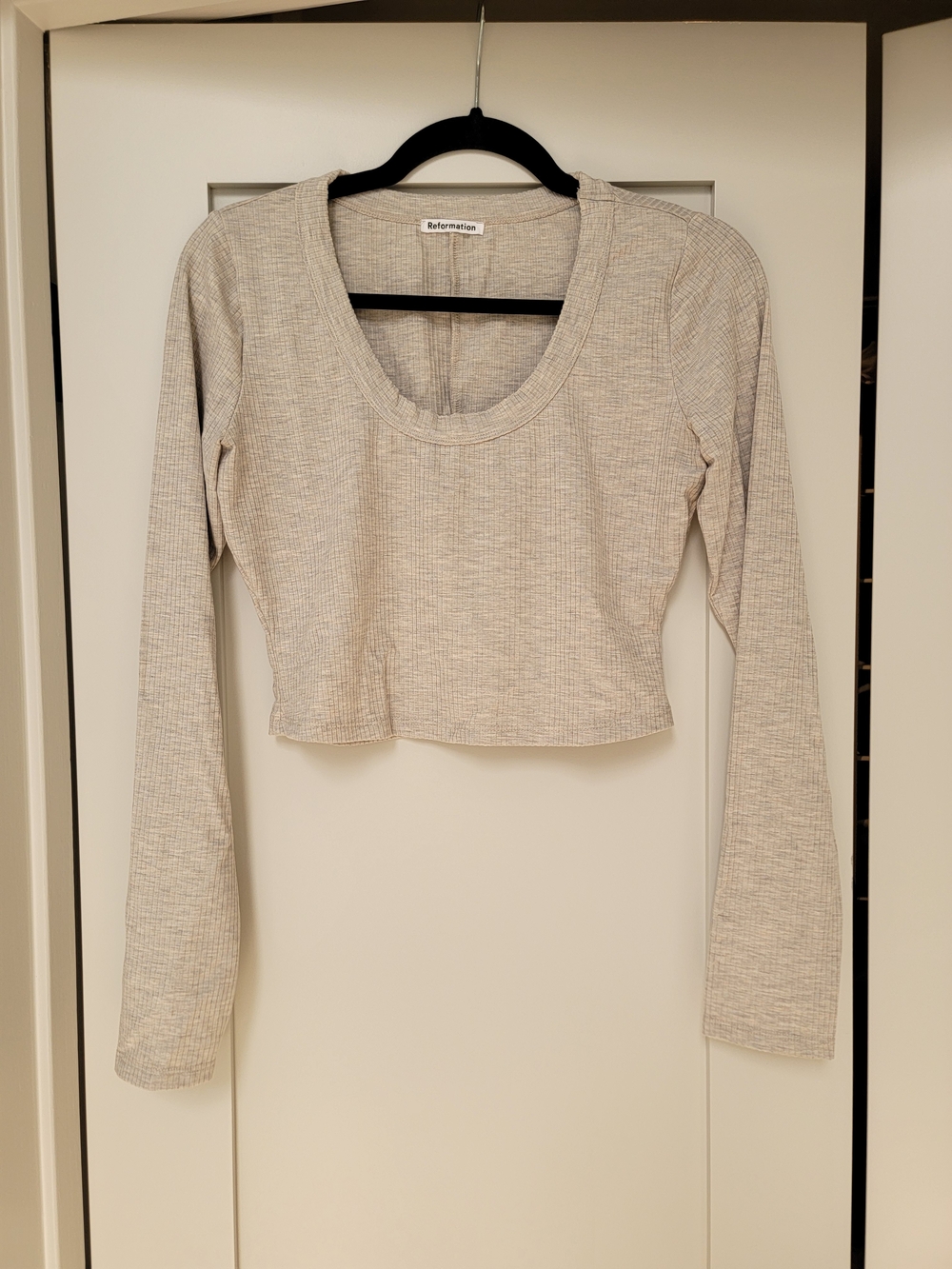 Reformation Paige Neutral Ribbed Scoop-Neck Long Sleeve Tee Medium